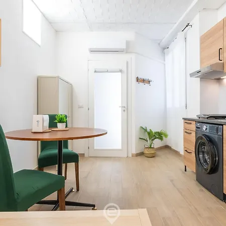 Saturnino - アパート *