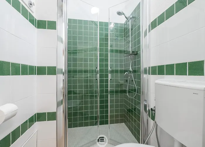 Saturnino - アパート